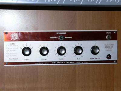 Preamplificatore G 3235 HF stereo (1959)
Prodotto per il mercato tedesco (equivale al modello G 235 HF italiano).
Per il suo funzionamento deve essere collegato al finale G 236 HF.
Ingressi per fono magnetico, a cristallo, tre ingressi aux, controlli di tono e filtri.
Valvole: 3XECC83, ECC81.
Alimentazione dei filamenti in corrente continua.
