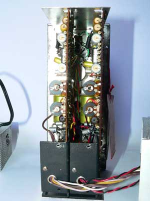  Geloso G 251 HF
Amplificatore stereo a transistor. Telaio e componenti.
Transistor utilizzati per canale : AC107, 2xAC126, AF118, AC127, AC128, 2xAD139.
