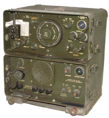 T.Horn Electrical Ind. LTD.(UK); Mod.: AN/GRR5; (1950/60)
Tipo: Ricevitore militare NATO veicolare a valvole con alimentatore.
Gamme: AM/CW  da 1,5 a 18 Mhz suddivisa in 4 gamme.
Valvole: n.d.
Alimentazione: c.c. 12 / 24 V - c.a. 110V
Mobile: in acciaio  verde militare
Dim.: 340 x 270 h 390 mm.

