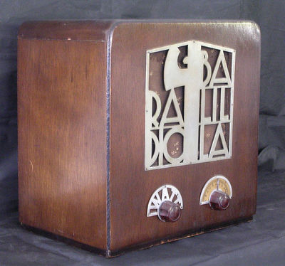 Radio balilla (1937)
Doveva essere la radio popolare (economica) del regime, ma fu un fallimento.
