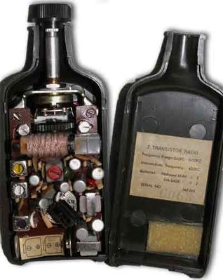Radio a transistor Scotch Whisky "Seven" n. 305
Dettaglio dei componenti

