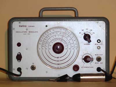 Corso anno 1974
Oscillatore modulato mod. 412 (OL/OC/OM/FM). Modulazione interna ed esterna. Valvola ECF80.
