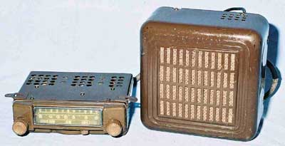 Autoradio Autovox mod. RA 9 (1952/53)
Supereterodina a valvole.
Gamma O.M. e Corte.
Valvole: 12AV6, 12BA6, 12BE6, 6AQ5, 6X4.
12 volt negativi a massa.
