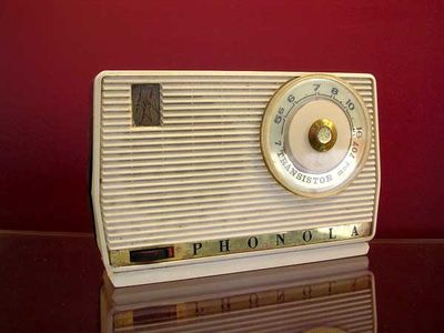 Phonola "7 tarnsistor" mod. 707. 

