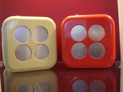 Ultravox mod.Quadrifoglio (in quattro colori). Prodotto dal 1968 in poi.
