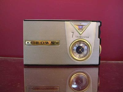 Crown 7 transistor (con orologio).

