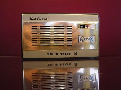 Knox "Deluxe" Solid State 8.
