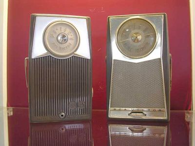 RCA/Victor e RCA Victor "Deluxe Transistor".
