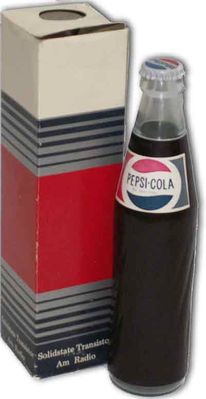 Radio transistor "Pepsi Cola"
Supereterodina O.M. a cinque transistor
Costruttore: Yokog Electric Co.
Anno: 1970-75
Alimentazione: pile 2x1,5 volt

